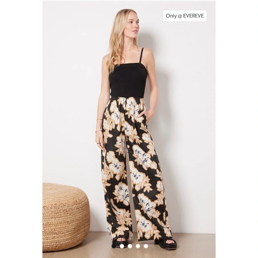 Evereve Jumpsuit Womens XS Black Floral Wide Leg Square Neck Pockets Strappy
